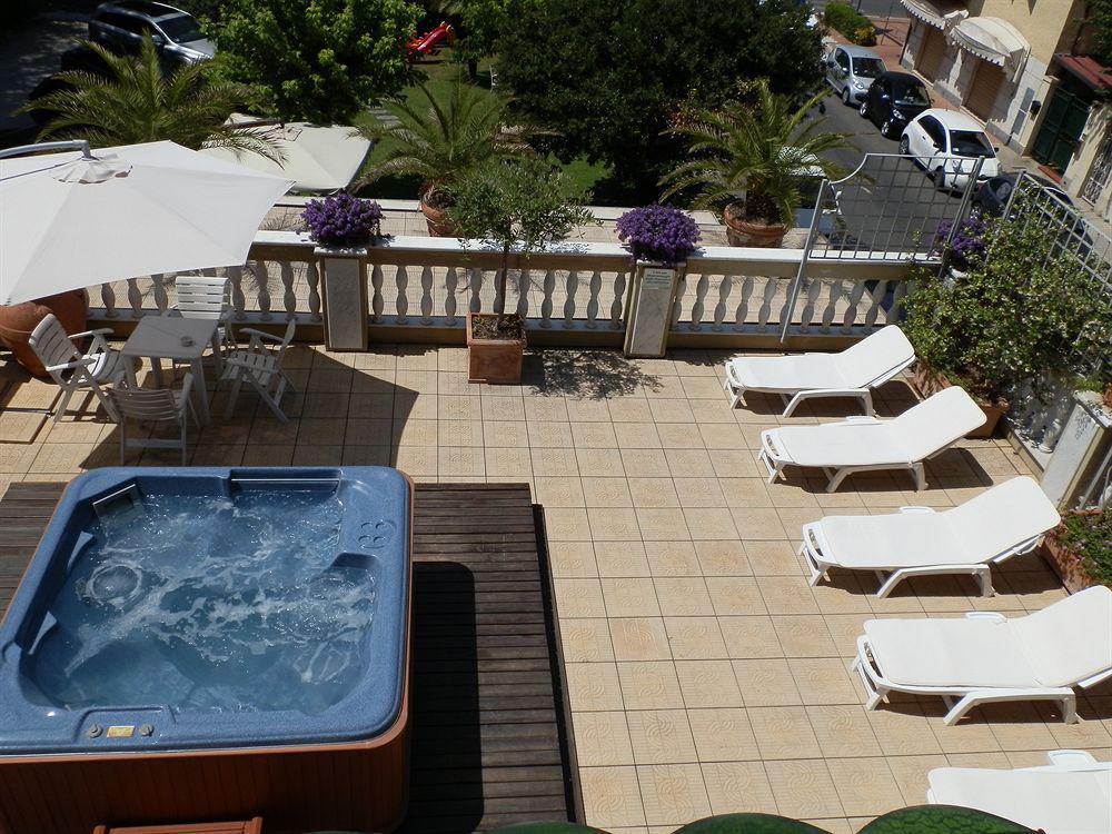 Hotel Regina Forte dei Marmi Kültér fotó