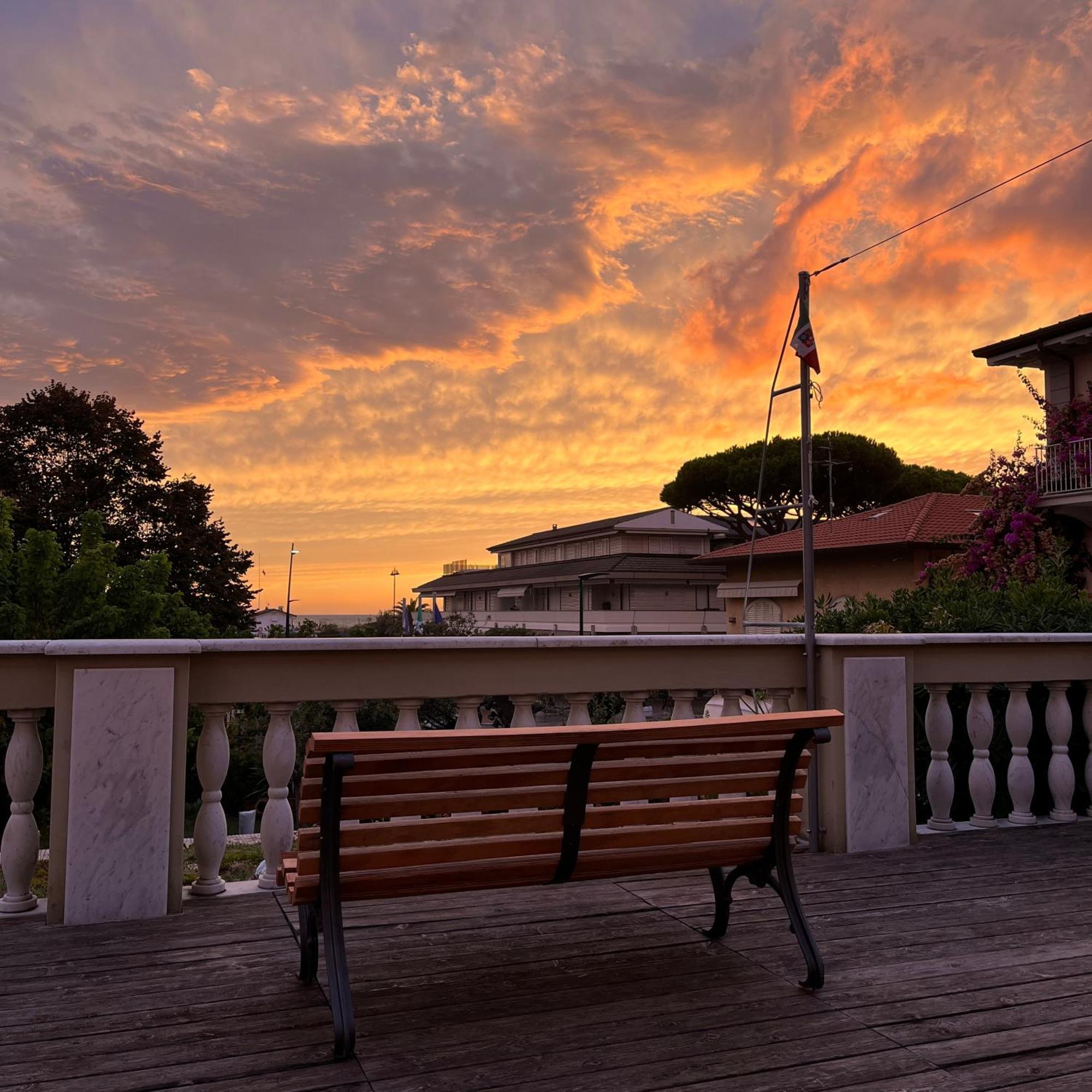 Hotel Regina Forte dei Marmi Kültér fotó